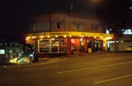 SPORTSMAN HOTEL