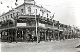 THE CROWN & ANCHOR HOTEL